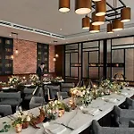 Hotel Stripes Kuala Lumpur, Autograph Collection